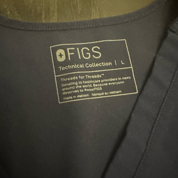 FIGS SCRUB TOP Large - Picture 3 of 3